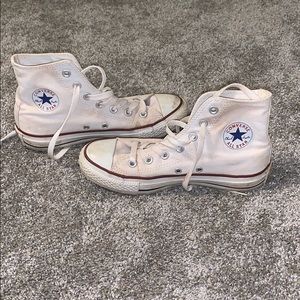 White Chuck Taylor